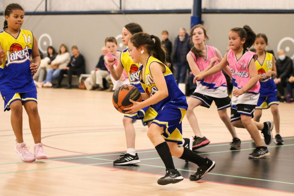 Lakers girls team on the move